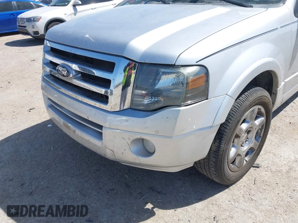 2013 Ford Expedition EL Limited with VIN 1FMJK1K51DEF02601, listed as a IAAI auction lot 41854931 with 154,894 mi miles. Bid and sale history available at carsss.com. Image 6.