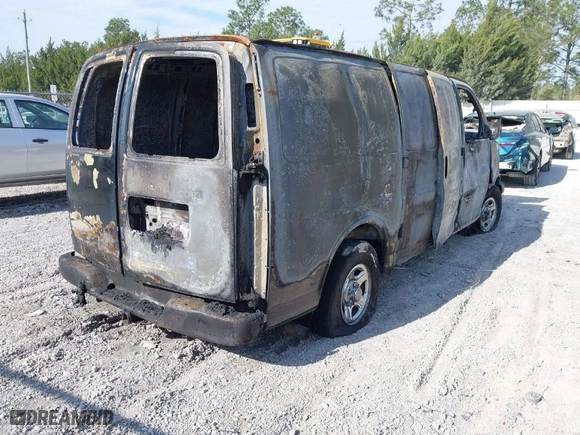 2008 Chevrolet Express Cargo Van with VIN 1GCFG15X381178606, listed as a IAAI auction lot 41903651 with 1 mi miles. Bid and sale history available at carsss.com. Image 4.