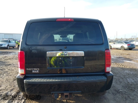 2007 Dodge Nitro SLT with VIN 1D8GT58K47W560542, listed as a IAAI auction lot 41218781 with 151,328 mi miles. Bid and sale history available at carsss.com. Image 16.
