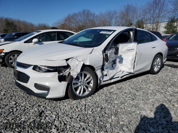 2018 Chevrolet Malibu LT with VIN 1G1ZD5STXJF191322, listed as a Copart auction lot 52150035 with 24,696 mi miles and Salvage Title. Bid and sale history available at carsss.com. Image 1.