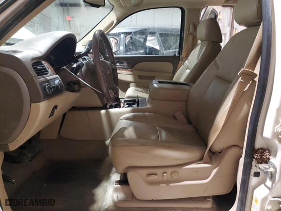 2013 Chevrolet Avalanche LTZ with VIN 3GNTKGE74DG149753, listed as a Copart auction lot 46048815 with 100,736 mi miles and Salvage Title. Bid and sale history available at carsss.com. Image 7.