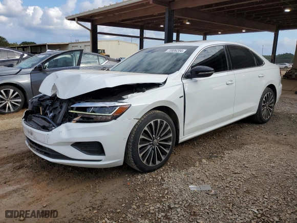 2022 Volkswagen Passat 2.0T Limited Edition with VIN 1VWBA7A38NC004095, listed as a Copart auction lot 73806204 with 50,691 mi miles and Salvage Title. Bid and sale history available at carsss.com. Image 1.