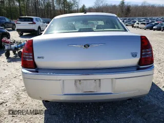 2006 Chrysler 300 C with VIN 2C3KK63H26H350875, listed as a Copart auction lot 48354494 with 81,094 mi miles and Clean Title. Bid and sale history available at carsss.com. Image 6.