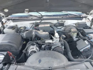 1997 Chevrolet Suburban with VIN 3GNFK16R2VG141730, listed as a IAAI auction lot 42208327 with 158,448 mi miles and . Bid and sale history available at DreamBid. Image 10.