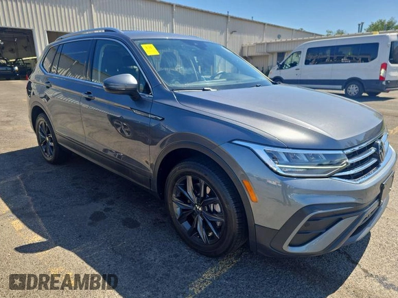 2024 Volkswagen Tiguan SE с VIN 3VV3B7AXXRM083203, выставлен на аукционе IAAI как лот 42813448 с пробегом 30 988 миль миль и . История ставок и продаж доступна на DreamBid. Изображение 15.