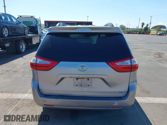 2016 Toyota Sienna LE AAS with VIN 5TDKK3DC6GS693284, listed as a IAAI auction lot 41902616 with 191,709 mi miles. Bid and sale history available at carsss.com. Image 16.