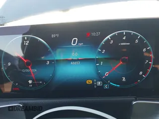 2020 Mercedes-Benz GLB 250 z VIN WDC4M4GB3LW006004, wystawiony jako IAAI lot #41214662 z przebiegiem 46 653 mil mil oraz . Historia ofert i sprzedaży dostępna na DreamBid. Obrazek 7.