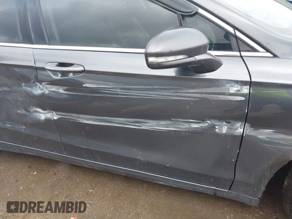 2019 Ford Fusion SEL with VIN 3FA6P0CD6KR141832, listed as a IAAI auction lot 41800102 with 142,282 mi miles and . Bid and sale history available at DreamBid. Image 19.