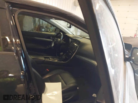 2016 Nissan Maxima SL z VIN 1N4AA6AP6GC393291, wystawiony jako IAAI lot #42104381 z przebiegiem 88 154 mil mil oraz . Historia ofert i sprzedaży dostępna na DreamBid. Obrazek 5.