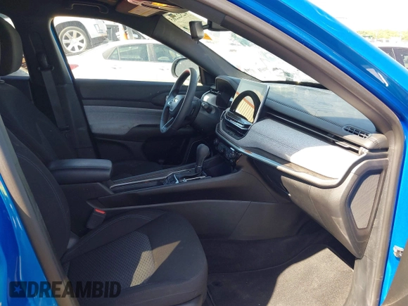 2023 Jeep Compass Sport with VIN 3C4NJDAN4PT557091, listed as a IAAI auction lot 42322265 with 8,742 mi miles and . Bid and sale history available at DreamBid. Image 5.