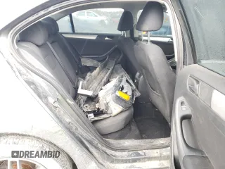 2013 Volkswagen Jetta Comfortline с VIN 3VWDL7AJ9DM426147, выставлен на аукционе Copart как лот 74591264 с пробегом 265 457 миль миль и Списание • Salvage title. История ставок и продаж доступна на DreamBid. Изображение 10.
