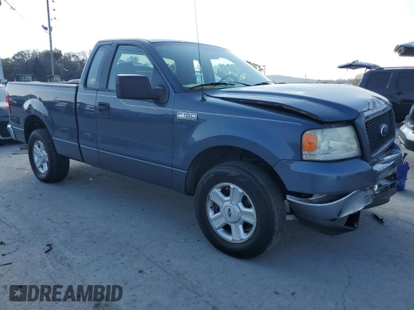 2004 Ford F-150 XL z VIN 1FTRF12W44NA77850, wystawiony jako Copart lot #52124375 z przebiegiem 175 402 mil mil oraz Szkody całkowita. Historia ofert i sprzedaży dostępna na DreamBid. Obrazek 4.