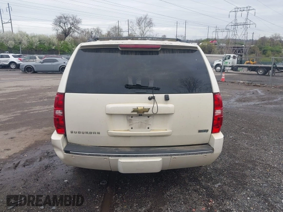 2010 Chevrolet Suburban LTZ with VIN 1GNUKKE35AR129351, listed as a IAAI auction lot 41971625 with 234,487 mi miles. Bid and sale history available at carsss.com. Image 16.