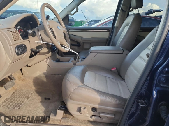 2002 Ford Explorer Eddie Bauer with VIN 1FMZU74W12ZC34905, listed as a Copart auction lot 81241754 with 103,456 mi miles and Salvage Title. Bid and sale history available at DreamBid. Image 7.