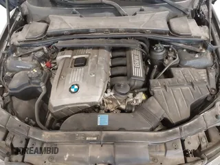 2006 BMW 3 Series 325i with VIN WBAVB13516KX42866, listed as a IAAI auction lot 42147981 with 194,693 mi miles. Bid and sale history available at carsss.com. Image 10.