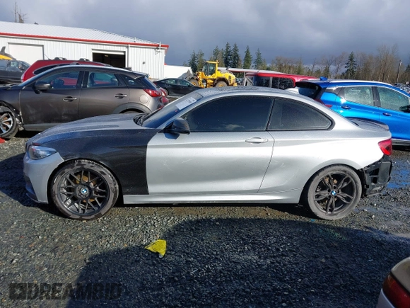2015 BMW 2 Series 228i with VIN WBA1F5C55FV343662, listed as a IAAI auction lot 41729309 with 90,770 mi miles. Bid and sale history available at carsss.com. Image 15.