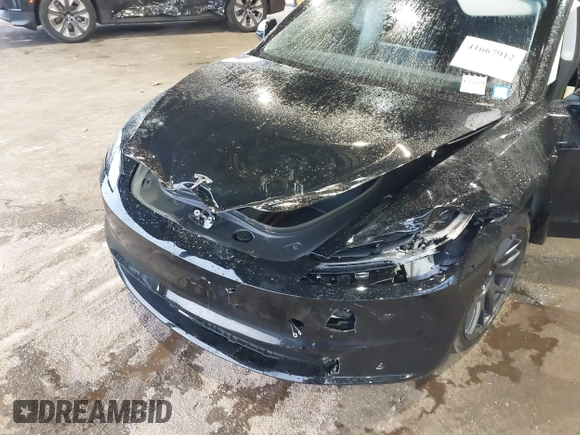 2025 Tesla Model 3 Long Range z VIN 5YJ3E1EA2SF909755, wystawiony jako IAAI lot #41667912 z przebiegiem 1 927 mil mil oraz . Historia ofert i sprzedaży dostępna na DreamBid. Obrazek 6.