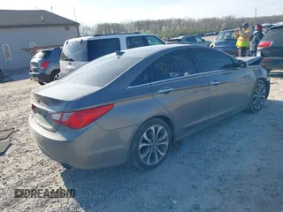 2013 Hyundai Sonata Limited with VIN 5NPEC4AB1DH585765, listed as a IAAI auction lot 42000032 with 179,490 mi miles and . Bid and sale history available at DreamBid. Image 4.