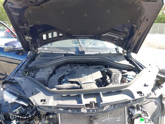 2019 Mercedes-Benz GLS 450 with VIN 4JGDF6EE7KB229169, listed as a IAAI auction lot 42558733 with 21,477 mi miles and . Bid and sale history available at DreamBid. Image 10.