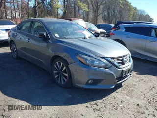 2017 Nissan Altima 2.5 SV with VIN 1N4AL3AP7HC116997, listed as a IAAI auction lot 41656236 with 92,115 mi miles. Bid and sale history available at carsss.com. Image 1.