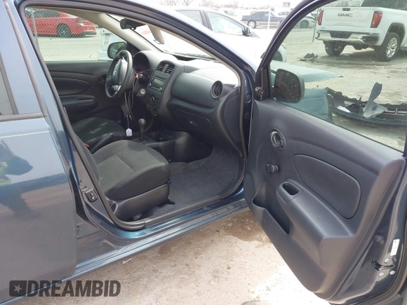 2015 Nissan Versa SV with VIN 3N1CN7AP3FL853347, listed as a IAAI auction lot 41741056 with 100,353 mi miles. Bid and sale history available at carsss.com. Image 5.