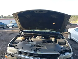 2002 Chevrolet Tahoe LT with VIN 1GNEC13Z92J176384, listed as a IAAI auction lot 41747731 with 190,439 mi miles. Bid and sale history available at carsss.com. Image 10.