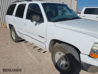 2003 Chevrolet Tahoe LS with VIN 1GNEC13Z43R282194, listed as a IAAI auction lot 41363024 with 207,135 mi miles. Bid and sale history available at carsss.com. Image 6.