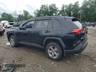 2022 Toyota RAV4 XLE with VIN 2T3P1RFV8NC312140, listed as a Copart auction lot 64375005 with 22,129 mi miles and Salvage title. Bid and sale history available at DreamBid. Image 2.