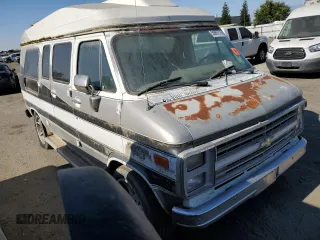 1989 Chevrolet Chevy Van z VIN 1GBEG25KXK7127909, wystawiony jako Copart lot #59997315 z przebiegiem 550 289 mil mil oraz Czysty tytuł • Clean title. Historia ofert i sprzedaży dostępna na DreamBid. Obrazek 4.