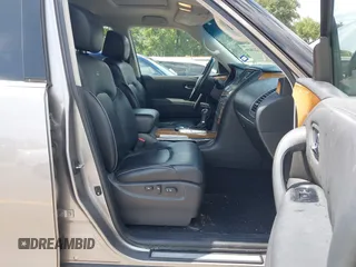 2012 Infiniti QX56 7-passenger z VIN JN8AZ2NF9C9517675, wystawiony jako IAAI lot #42138696 z przebiegiem 129 478 mil mil oraz . Historia ofert i sprzedaży dostępna na DreamBid. Obrazek 5.