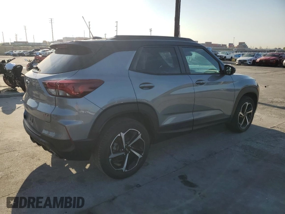2023 Chevrolet TrailBlazer RS with VIN KL79MTSLXPB113843, listed as a Copart auction lot 49400855 with 27,595 mi miles and Salvage Title. Bid and sale history available at DreamBid. Image 3.