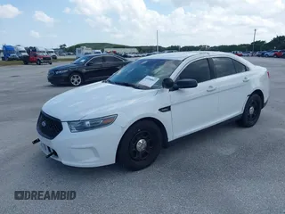 2017 Ford Police Interceptor z VIN 1FAHP2L87HG133682, wystawiony jako IAAI lot #41898807 z przebiegiem 64 078 mil mil oraz . Historia ofert i sprzedaży dostępna na DreamBid. Obrazek 17.