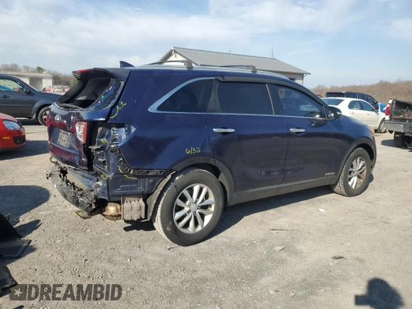 2016 Kia Sorento LX with VIN 5XYPGDA56GG105805, listed as a Copart auction lot 49712195 with 109,747 mi miles and Salvage Title. Bid and sale history available at carsss.com. Image 3.
