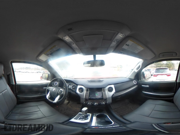 2017 Toyota Tundra SR z VIN 5TFUY5F14HX666949, wystawiony jako IAAI lot #41685402 z przebiegiem 108 628 mil mil oraz . Historia ofert i sprzedaży dostępna na DreamBid. Obrazek 18.