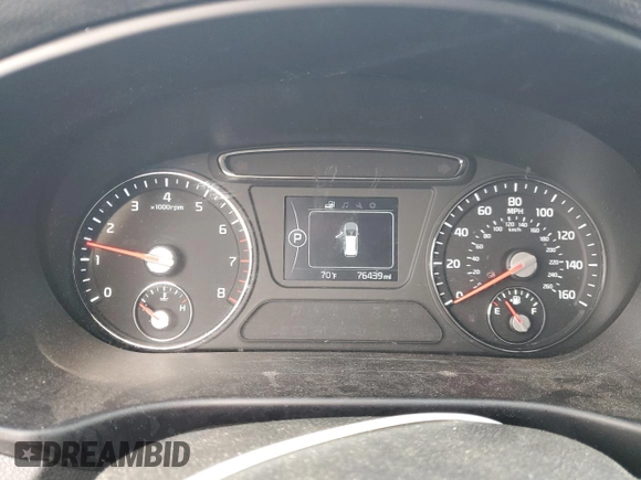 2017 Kia Sorento LX z VIN 5XYPGDA33HG333664, wystawiony jako Copart lot #59619905 z przebiegiem 76 439 mil mil oraz Szkoda całkowita • Salvage title. Historia ofert i sprzedaży dostępna na DreamBid. Obrazek 9.