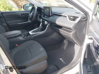 2021 Toyota RAV4 LE with VIN 2T3F1RFV4MC199524, listed as a IAAI auction lot 41898036 with 29,444 mi miles. Bid and sale history available at carsss.com. Image 5.
