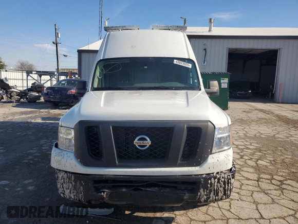 2018 Nissan NV Cargo S z VIN 1N6BF0LY4JN803789, wystawiony jako Copart lot #43023925 z przebiegiem 89 582 mil mil oraz Szkody całkowita. Historia ofert i sprzedaży dostępna na DreamBid. Obrazek 5.