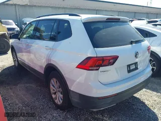2019 Volkswagen Tiguan S with VIN 3VV1B7AX2KM011599, listed as a IAAI auction lot 41531947 with 45,923 mi miles. Bid and sale history available at carsss.com. Image 3.