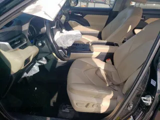2023 Toyota Highlander L with VIN 5TDKDRAH8PS037181, listed as a Copart auction lot 61659995 with 53,767 mi miles and Salvage title. Bid and sale history available at DreamBid. Image 7.