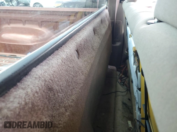 1995 Ford F-150 z VIN 1FTEF15H4SLB41602, wystawiony jako Copart lot #56128135 z przebiegiem Nie podano mil oraz Szkoda całkowita • Salvage title. Historia ofert i sprzedaży dostępna na DreamBid. Obrazek 10.