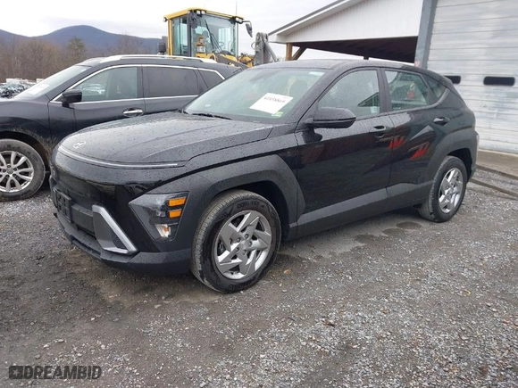 2024 Hyundai Kona SE with VIN KM8HA3AB2RU184876, listed as a IAAI auction lot 41858869 with 8,122 mi miles. Bid and sale history available at carsss.com. Image 2.
