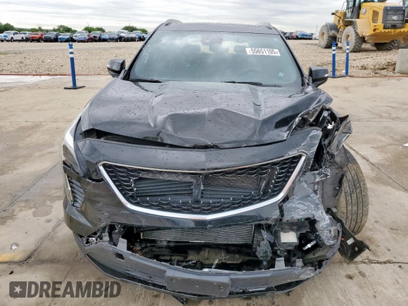 2020 Cadillac XT4 AWD Sport z VIN 1GYFZFR40LF019359, wystawiony jako Copart lot #55651105 z przebiegiem 57 531 mil mil oraz Szkoda całkowita • Salvage title. Historia ofert i sprzedaży dostępna na DreamBid. Obrazek 5.