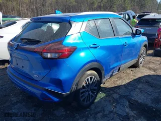 2021 Nissan Kicks SV with VIN 3N1CP5CV1ML494202, listed as a IAAI auction lot 41633128 with 77,887 mi miles. Bid and sale history available at carsss.com. Image 4.