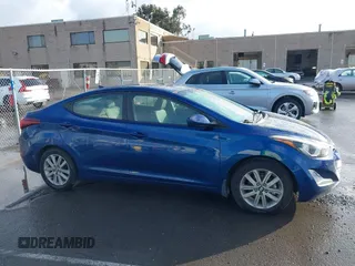 2015 Hyundai Elantra SE z VIN 5NPDH4AEXFH634973, wystawiony jako IAAI lot #41901961 z przebiegiem Nie podano mil oraz . Historia ofert i sprzedaży dostępna na DreamBid. Obrazek 14.