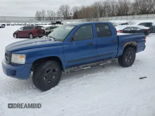 2008 Dodge Dakota Laramie with VIN 1D7HW58N68S637012, listed as a Copart auction lot 45932835 with 152,146 mi miles and Clean Title. Bid and sale history available at carsss.com. Image 1.