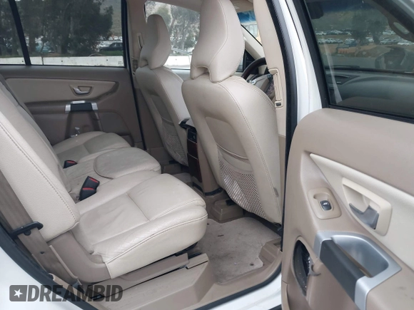 2014 Volvo XC90 with VIN YV4952CY6E1702554, listed as a IAAI auction lot 42073221 with 151,089 mi miles. Bid and sale history available at carsss.com. Image 8.