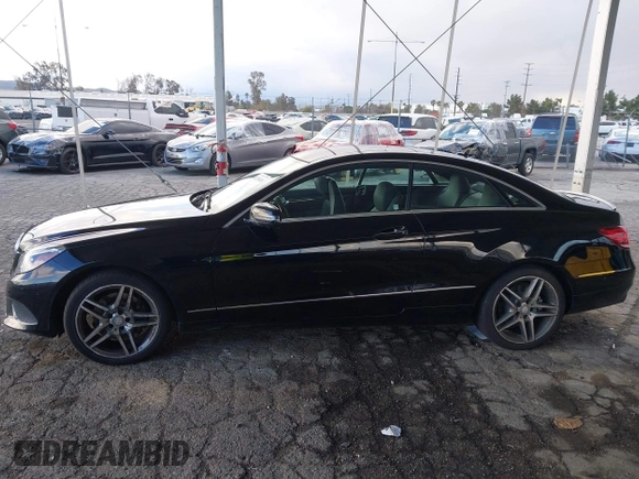 2014 Mercedes-Benz E 350 z VIN WDDKJ5KBXEF249207, wystawiony jako IAAI lot #41750638 z przebiegiem 86 960 mil mil oraz . Historia ofert i sprzedaży dostępna na DreamBid. Obrazek 14.
