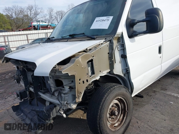 2013 Ford Econoline Cargo Commercial z VIN 1FTNE2EL8DDA63769, wystawiony jako IAAI lot #41520478 z przebiegiem 156 000 mil mil oraz . Historia ofert i sprzedaży dostępna na DreamBid. Obrazek 17.