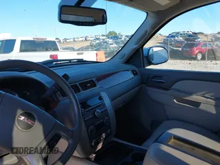 2013 GMC Sierra 2500HD SLT z VIN 1GT121C82DF218580, wystawiony jako IAAI lot #41758693 z przebiegiem 121 798 mil mil oraz . Historia ofert i sprzedaży dostępna na DreamBid. Obrazek 5.
