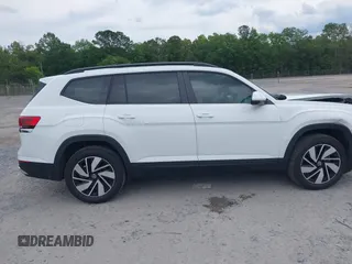 2024 Volkswagen Atlas SE with VIN 1V2JR2CA3RC614867, listed as a IAAI auction lot 42213818 with 6,832 mi miles and . Bid and sale history available at DreamBid. Image 13.